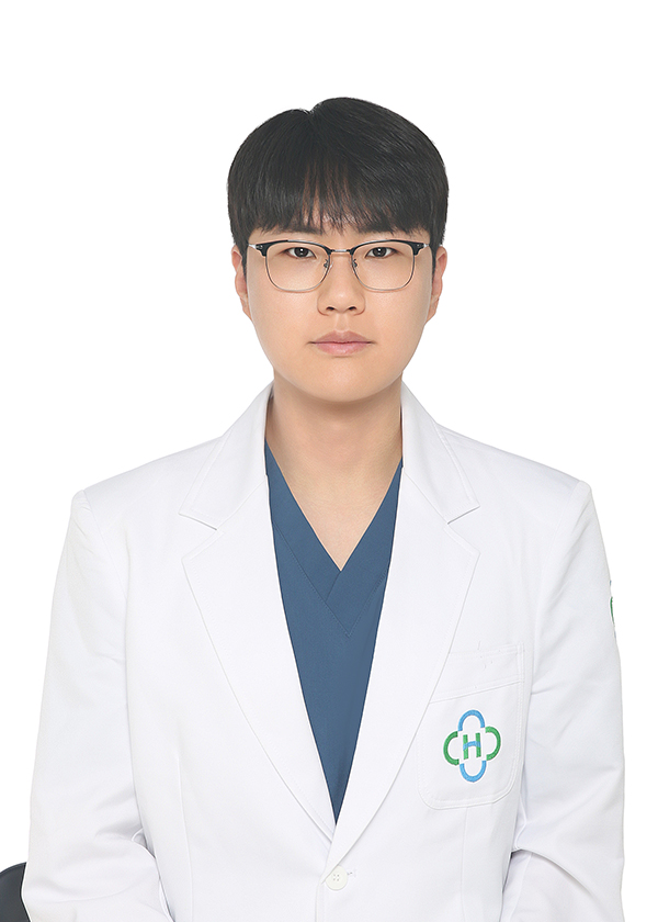 DVM. Kim 김 태 완